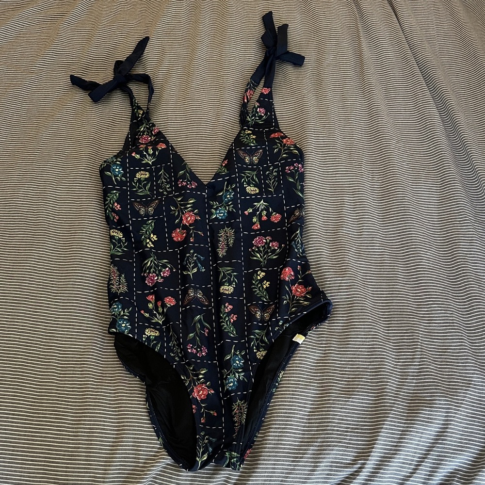 Summersalt Tie Backflip - Navy EUC! Size 6